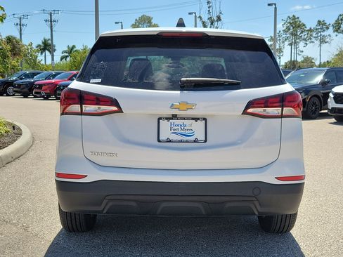 Used 2023 Chevrolet Equinox LS w/ LS Convenience Package FWD image 5