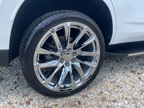 Used 2021 Chevrolet Tahoe LT image 28