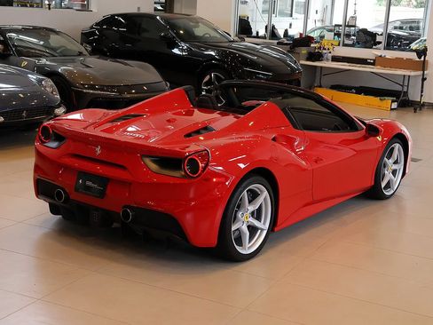 Certified 2018 Ferrari 488 Spider RWD image 45