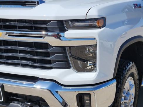 Used 2024 Chevrolet Silverado 2500 LT w/ Texas Edition AWD/4WD image 16