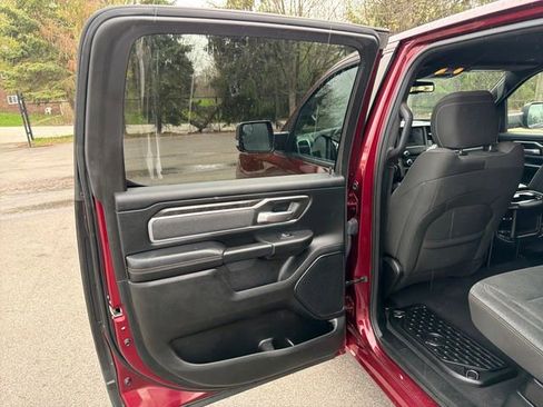 Used 2019 RAM 1500 Big Horn AWD/4WD image 25