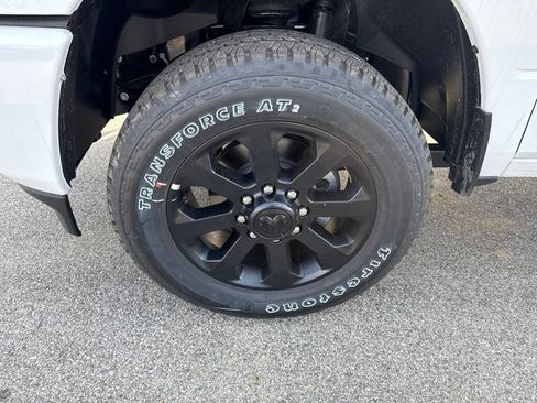 New 2026 RAM 2500 Big Horn AWD/4WD image 9