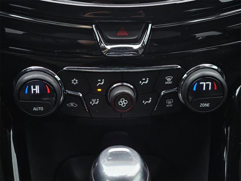 Used 2016 Chevrolet SS image 32