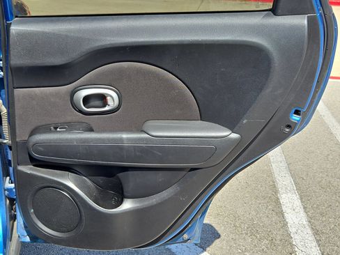 Used 2018 Kia Soul + FWD image 26