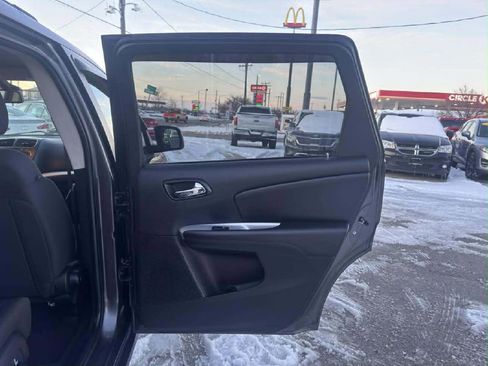 Used 2018 Dodge Journey SE w/ Connectivity Group image 28