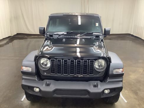 New 2026 Jeep Wrangler Unlimited Sport w/ Convenience Group AWD/4WD image 3