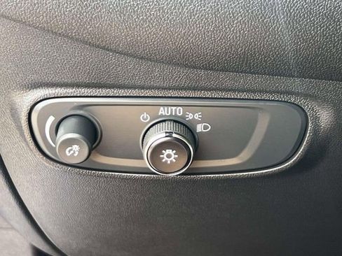 Certified 2024 Chevrolet Equinox LS w/ LS Convenience Package image 24