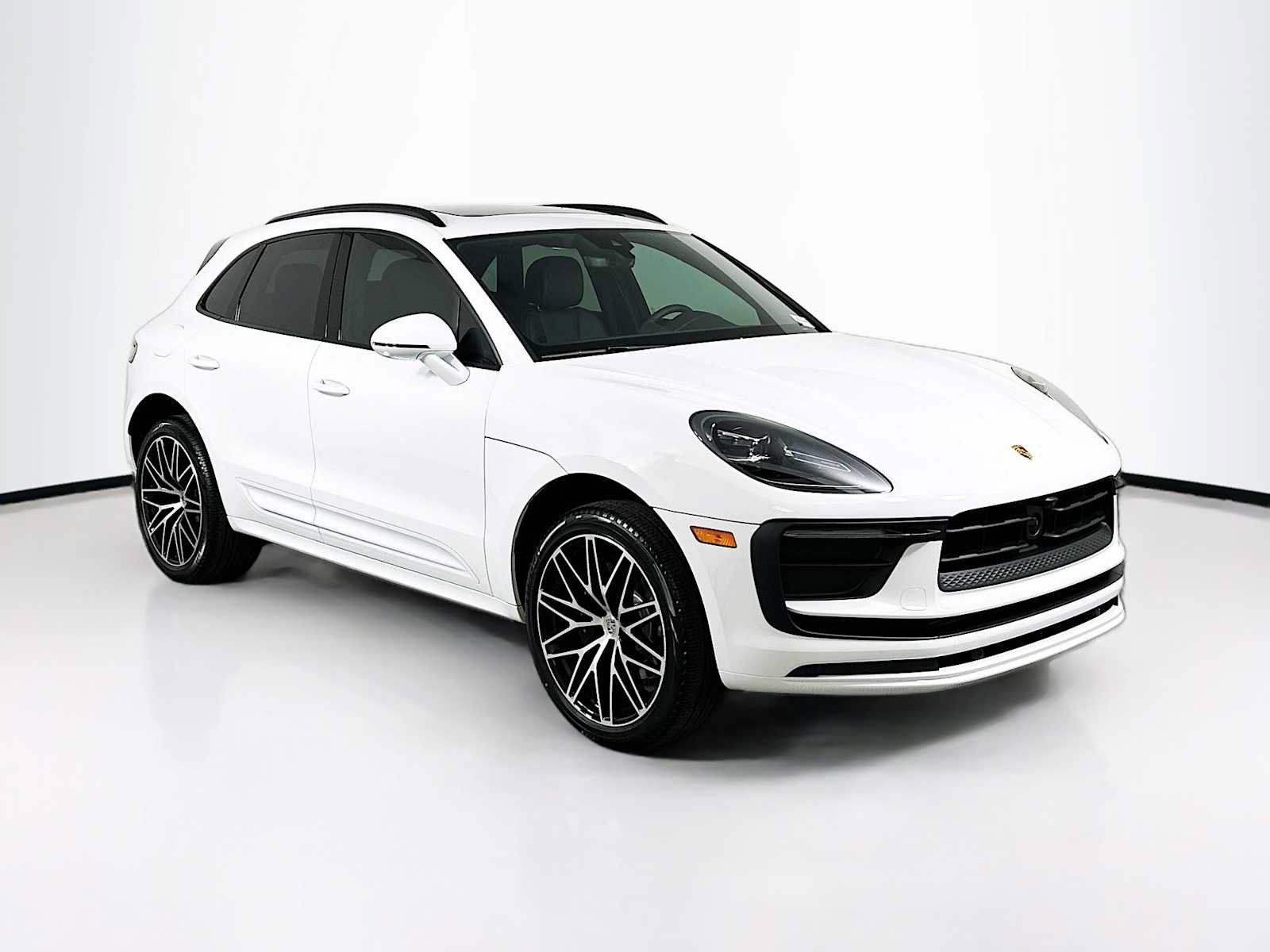 Used 2026 Porsche Macan AWD/4WD image 7