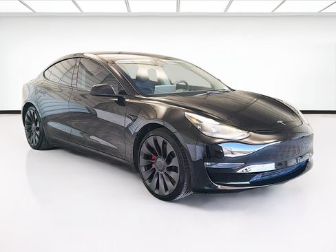 Used 2023 Tesla Model 3 Performance image 3