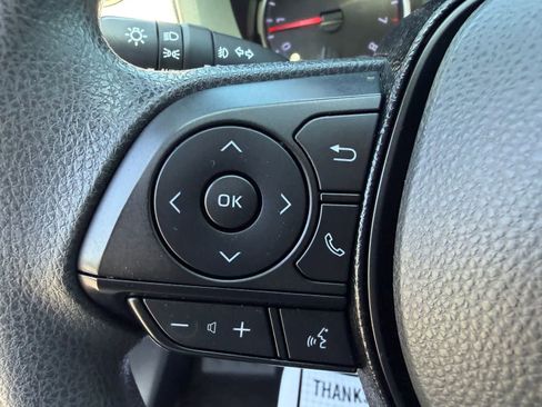 Used 2019 Toyota RAV4 XLE w/ Convenience Package FWD image 20