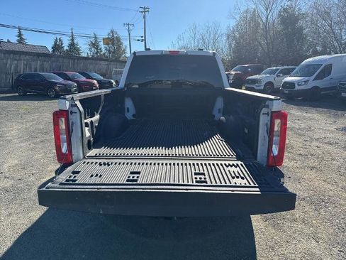 Certified 2025 Ford F250 XLT image 5