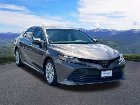 Used 2019 Toyota Camry LE w/ Carpet Mat Package FWD image 8