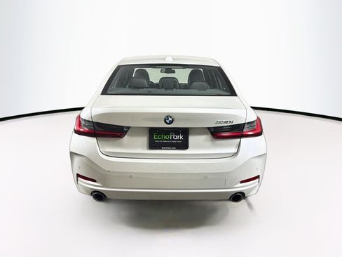 Used 2025 BMW 330i Sedan w/ Convenience Package RWD image 7