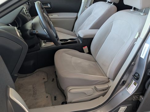 Used 2011 Nissan Rogue S image 13