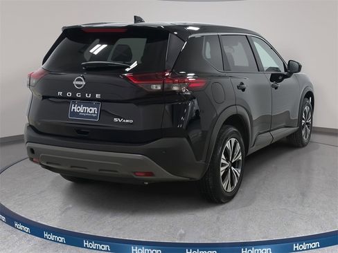 Used 2023 Nissan Rogue SV image 7