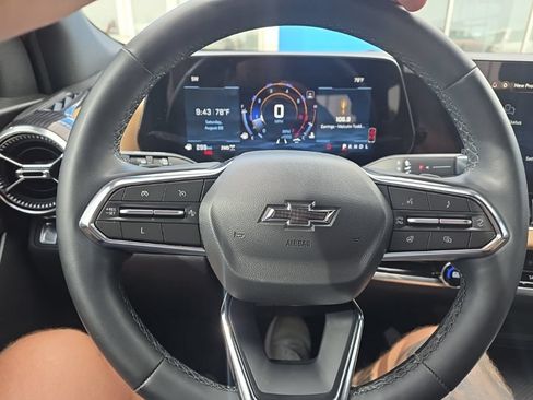 Used 2025 Chevrolet Equinox ACTIV AWD/4WD image 46