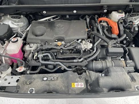 Used 2025 Toyota RAV4 XLE AWD/4WD image 11