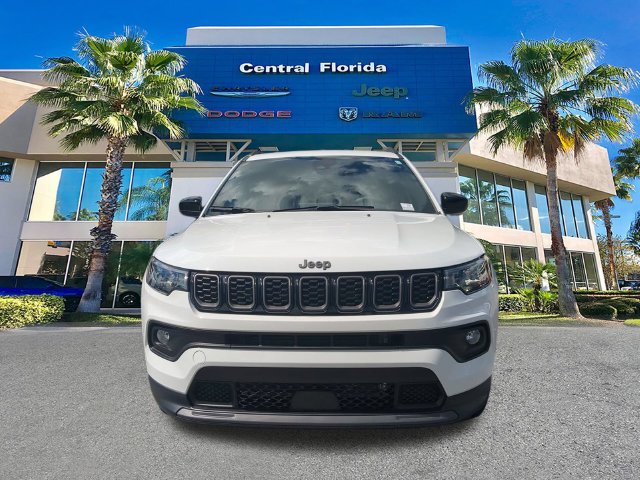 Used 2025 Jeep Compass Latitude w/ Altitude Special Edition AWD/4WD image 3