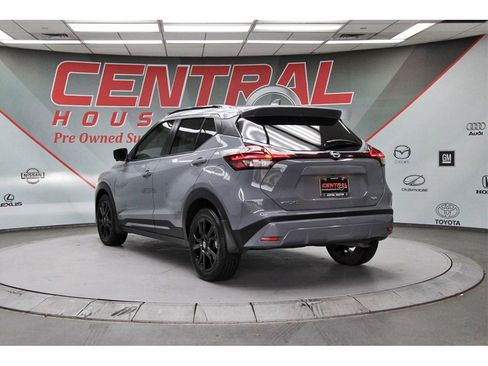 Used 2024 Nissan Kicks SR w/ SR Premium Package image 4