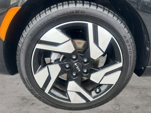 Used 2023 Kia Soul GT-Line FWD image 9
