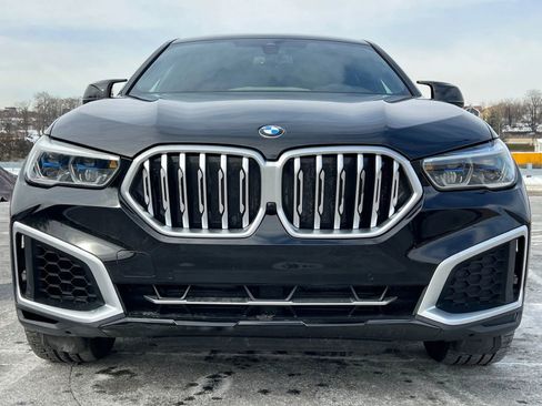 Used 2022 BMW X6 xDrive40i w/ Executive Package image 2