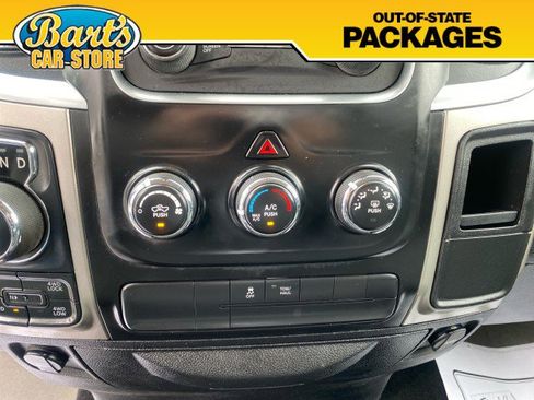 Used 2018 RAM 1500 Classic SLT AWD/4WD image 30