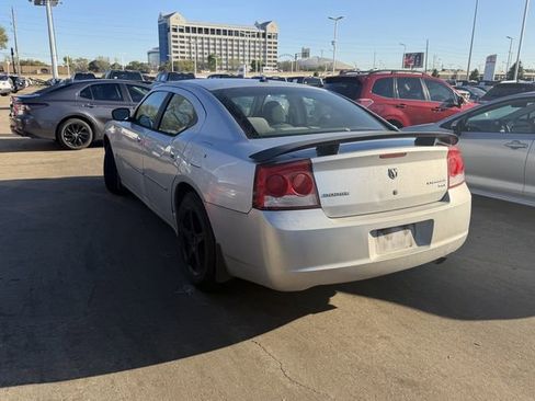 Used 2010 Dodge Charger SXT image 7