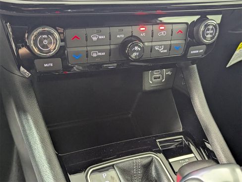 New 2026 Jeep Compass Limited w/ Sun, Sound & Navigation Group image 22