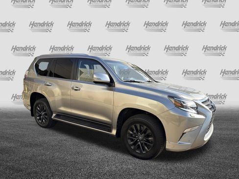 Used 2023 Lexus GX 460 Premium image 3