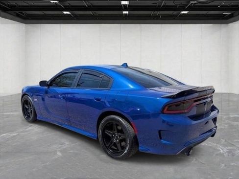 Used 2019 Dodge Charger R/T w/ Blacktop Package RWD image 3
