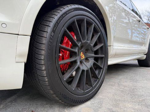 Used 2008 Porsche Cayenne GTS image 23