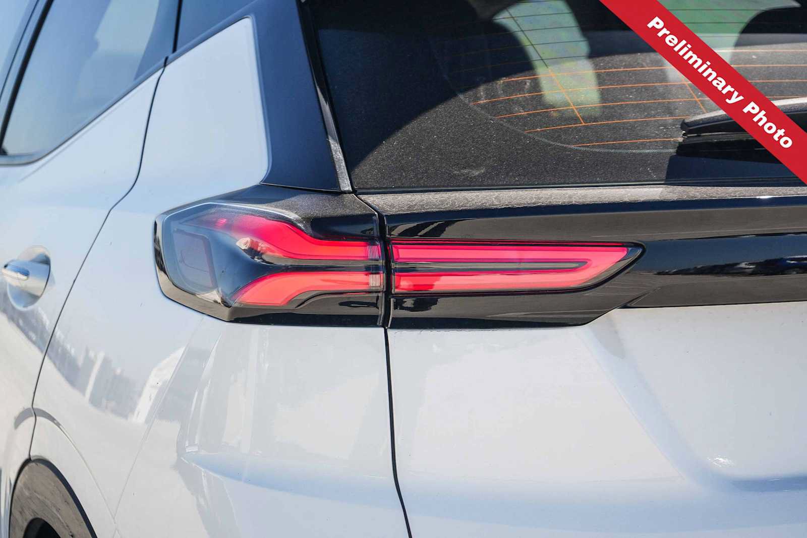 Used 2022 Chevrolet Bolt EUV Premier w/ Sun & Sound Package FWD image 9
