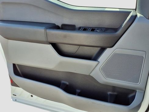 Used 2023 Ford F250 XL w/ Snow Plow/Camper Package image 27