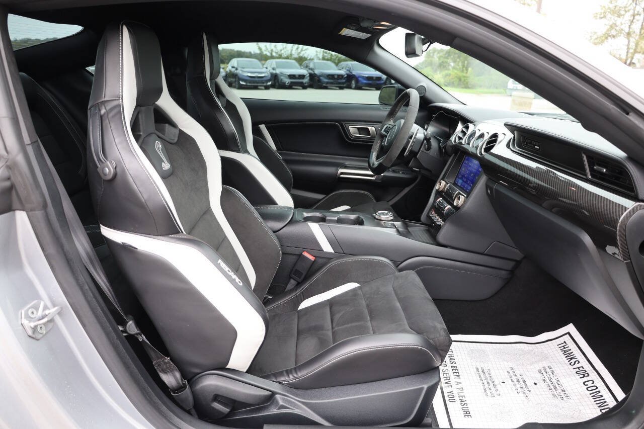 Used 2021 Ford Mustang Shelby GT500 w/ Technology Package RWD image 16