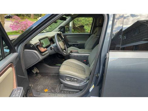 Used 2023 Rivian R1T Adventure AWD/4WD image 5