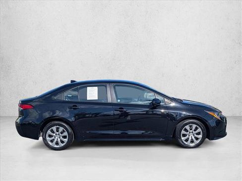 Certified 2025 Toyota Corolla LE image 4