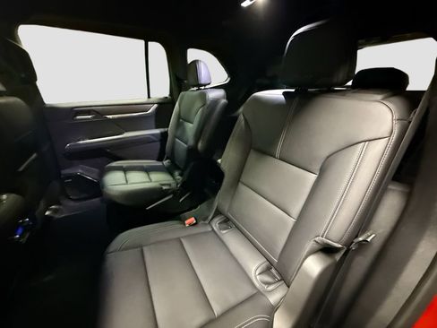 New 2026 GMC Acadia Elevation image 25