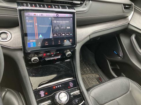 Used 2023 Jeep Grand Cherokee L Overland image 23