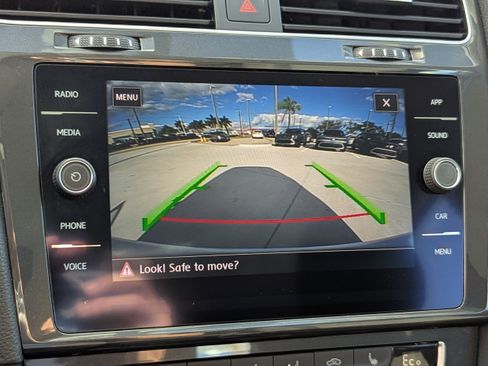 Used 2019 Volkswagen e-Golf SE w/ Driver Assistance Package image 19