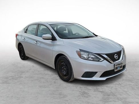 Used 2017 Nissan Sentra SV FWD image 1