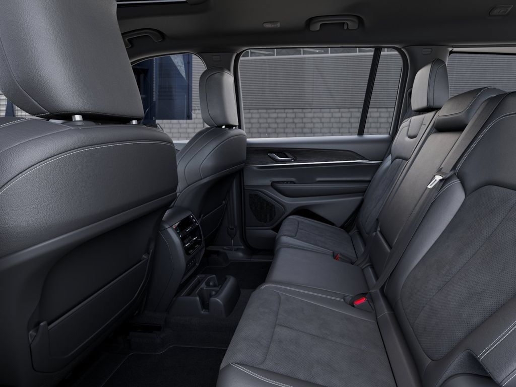 New 2026 Jeep Grand Cherokee L 4WD image 23