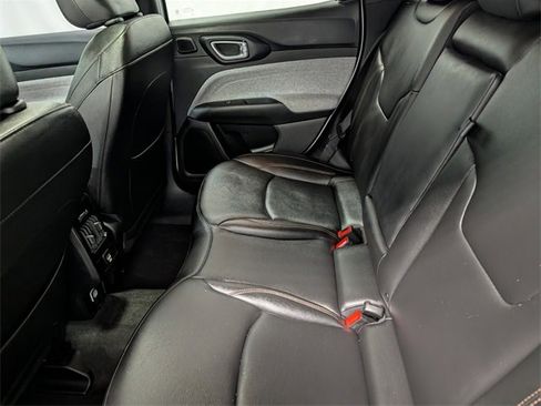 Used 2024 Jeep Compass Latitude w/ Sun and Sound Group image 11