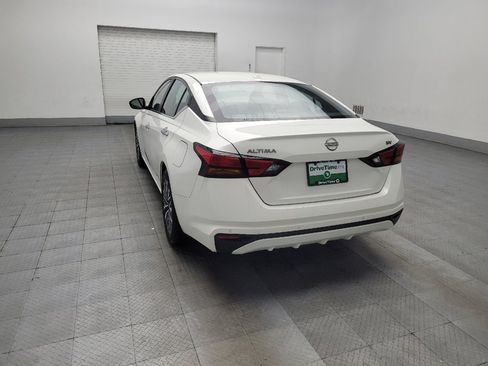 Used 2024 Nissan Altima 2.5 SV image 5