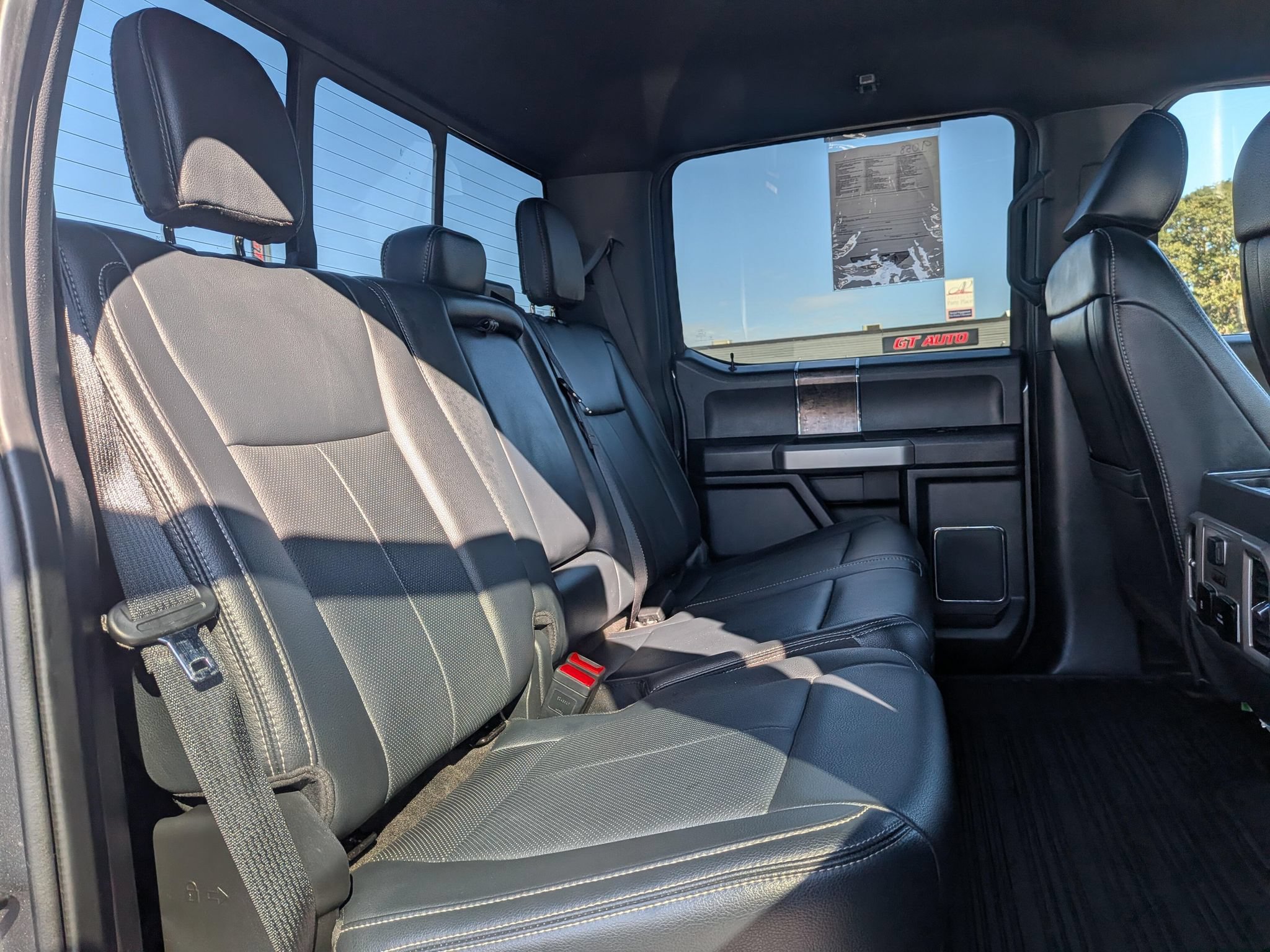 Used 2022 Ford F350 Lariat w/ Lariat Ultimate Package AWD/4WD image 9