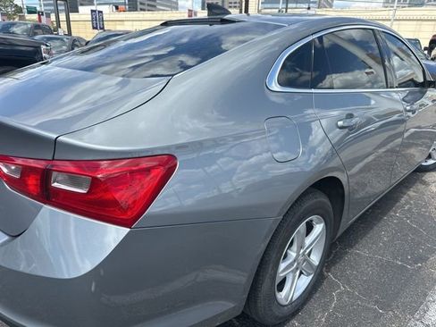 Used 2023 Chevrolet Malibu LS image 2