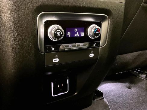 Certified 2023 GMC Yukon XL Denali image 31