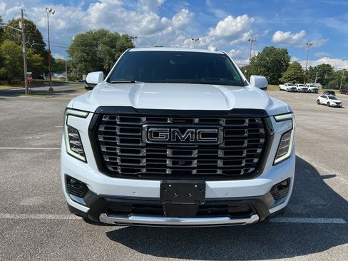 Used 2026 GMC Yukon Denali Ultimate AWD/4WD image 8