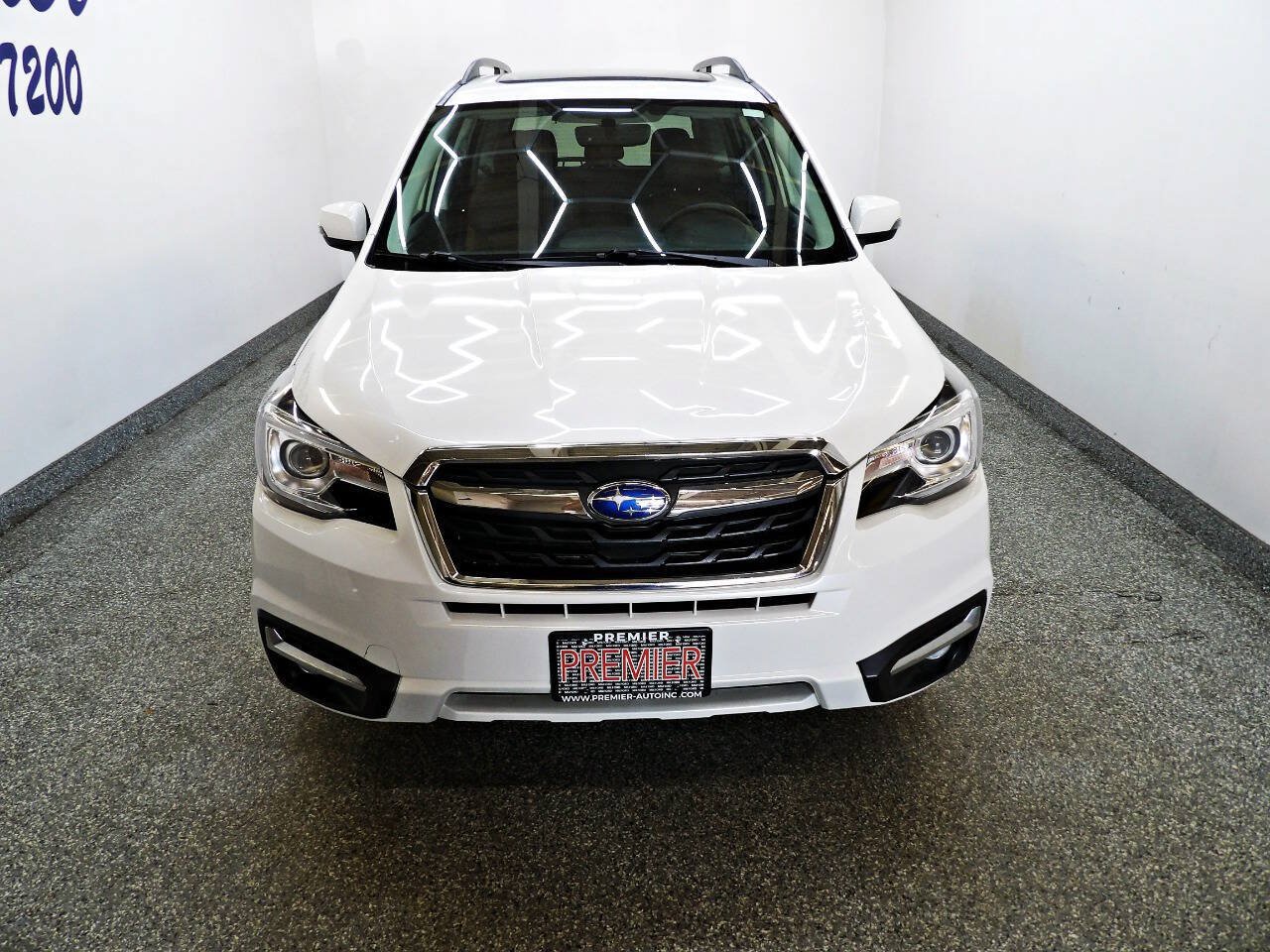 Used 2017 Subaru Forester 2.5i Touring AWD/4WD image 2