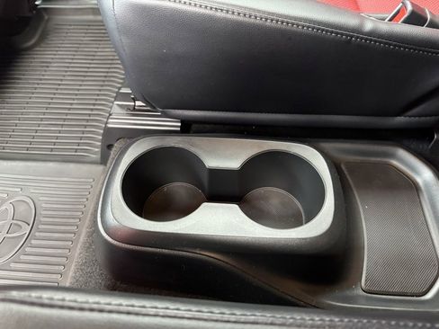 Certified 2023 Toyota Highlander XSE image 36