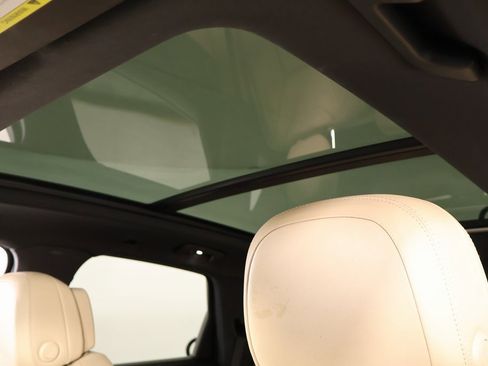 Used 2020 Porsche Cayenne Base image 17